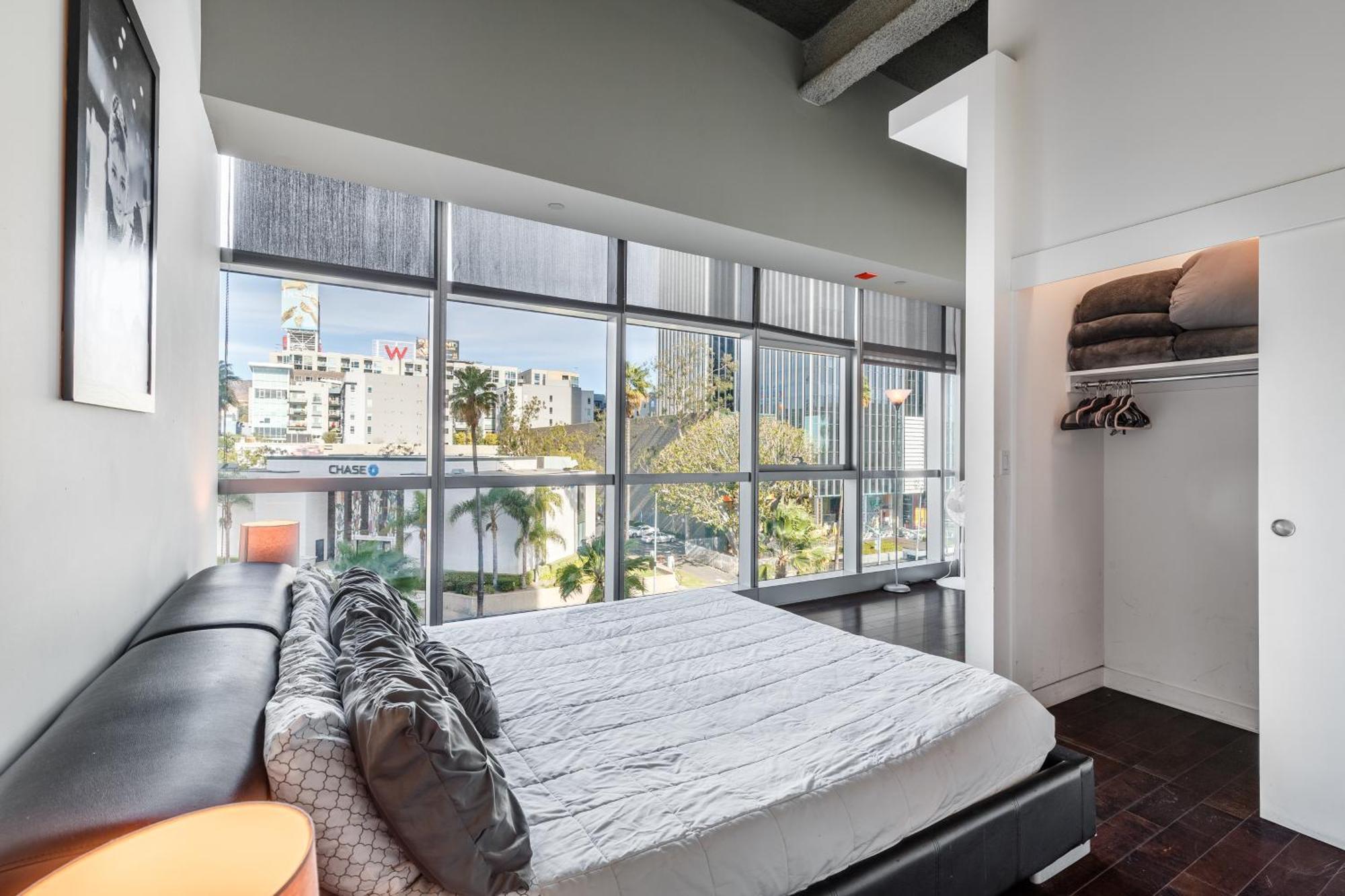 Hollywood Furnished * Los Angeles